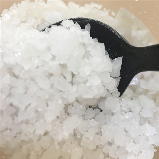 水處理中(zhong)工業鹽的(de)作用