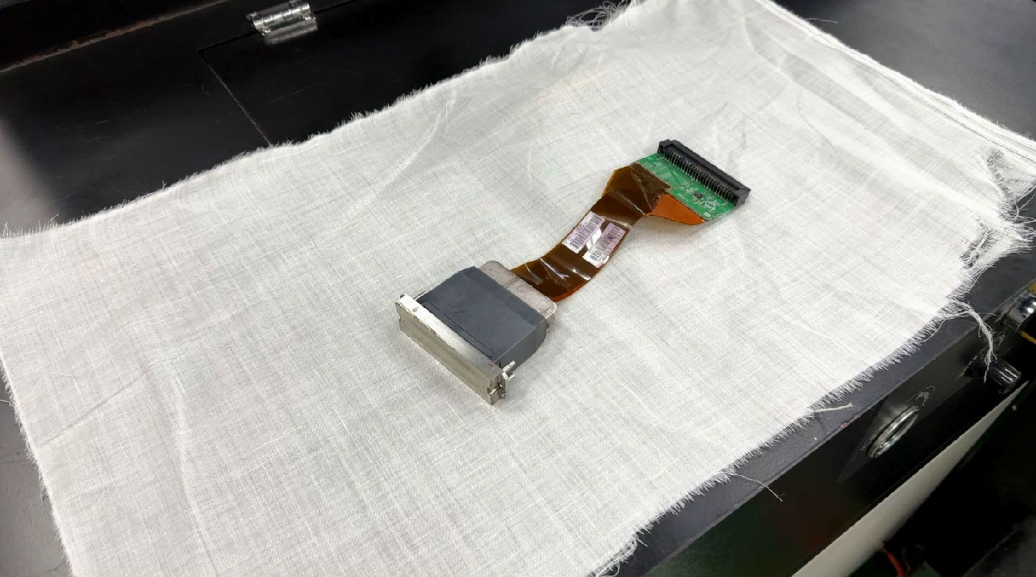 影響數(shù)碼印花機打印精(jing)度的8個因素