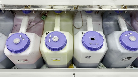 數碼印(yin)花機打(dǎ)圖出現(xiàn)方格的(de)原因