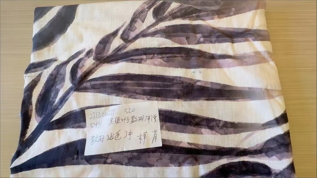 塗(tu)料直噴數(shù)碼印花前(qián)處理對織(zhi)物手感有(you)影響嗎?